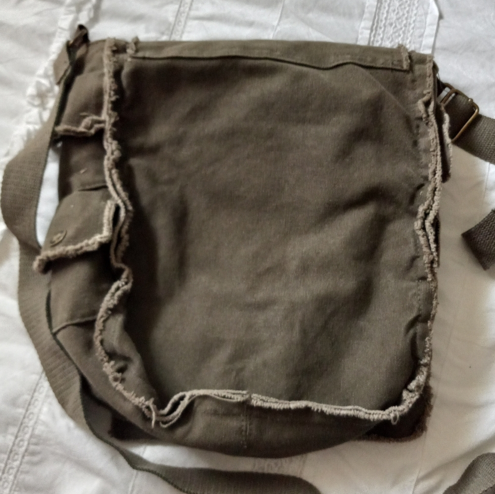 Fashion Express Military Style Bag - Picture 2 of 5